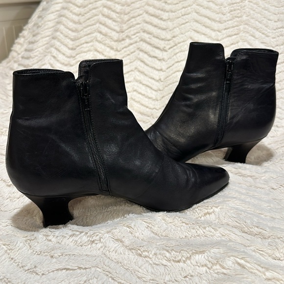Enzo Angiolini Ladies Leather Ankle Boots, 9M - Picture 6 of 9